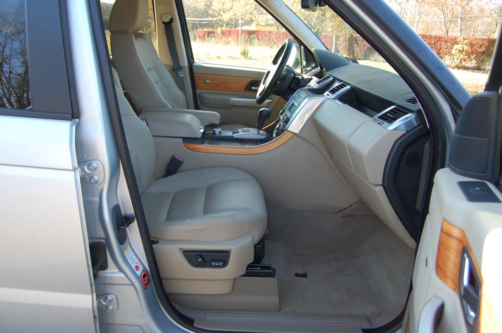 2009 Silver /Beige Leather Land Rover Range Rover Sport HSE (SALSK25419A) with an 4.4L V8 DOHC 32V engine, Automatic transmission, located at 6528 Lower York Road, New Hope, PA, 18938, (215) 862-9555, 40.358707, -74.977882 - Here we have a nice Range Rover Sport with a 4.4L V8 putting power to all four wheels via an automatic shifting transmission. The interior offers beige leather with wood trim, keyless entry, dual climate controls, heated seats front and back, AM/FM/CD/AUX radio with navigation, Harman/Kardon speaker - Photo#18